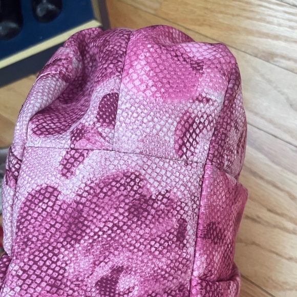 Coach Pink Rose Shoulder Bag with the matching wallet - Picture 14 of 16